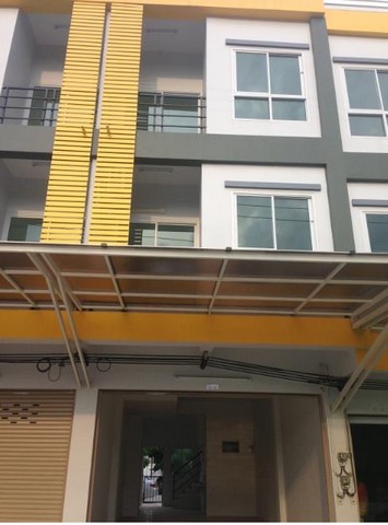 ขายตึกอาคารพานิชย์ 3ชั้น 4นอน 5น้ำ 20ตรว. 3.95ล้านบาท ถ.มิตรสัมพันธ์ ต.อ่างศิลา อ.เมือง ชลบุรี