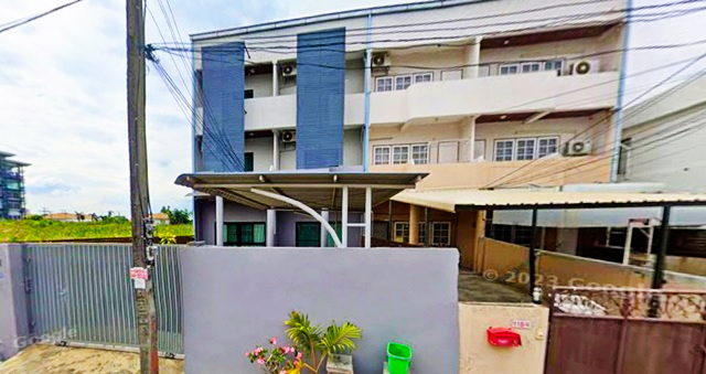 สวนหลวง ร.9 MRT ศรีอุดม 1กม. รถไฟฟ้าสายเหลือง รพ. สินแพทย์ ศรีนครินทร์ 800ม.900 ม.ให้เช่าทาวน์เฮ้าส์ 4 นอน 3 ชั้น จอดรถ 2 คัน