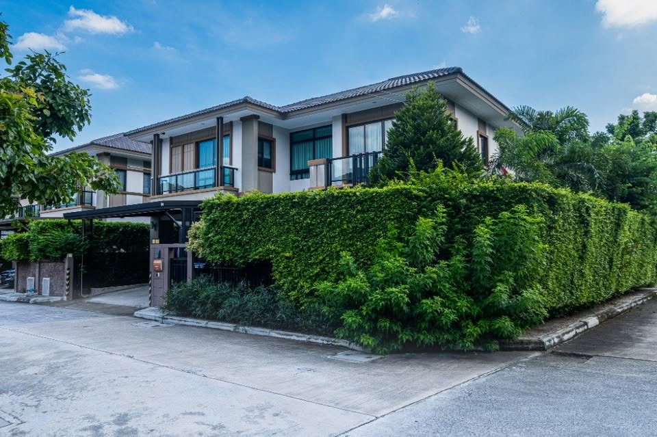 CH1143 บ้านเดี่ยว 2 ชั้นพร้อมเฟอร์นิเจอร์ บ้านหัวมุม ใกล้สุวรรรณภูมิ เมกะบางนา