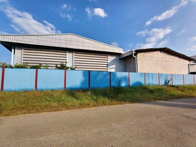 ขายโกดังโรงงานบ่อทองชลบุรี เนื้อที่   4-2-73  ไร่ พื้นที่สีเหลืองอ่อนเขต EEC   ธุรกิจเดิมผลิตไม้พาเลท