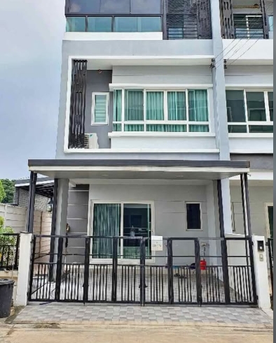 ให้เช่าและขาย ทาวน์โฮม 3 ชั้นหลังมุม หมู่บ้านเดอะริคโค้ ทาวน์ วัชรพล ใกล้ทางด่วนสุขาภิบาล 5 ใกล้ห้าง Pleanary Mall