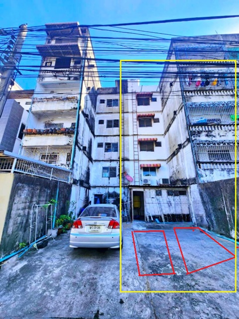 ในซอย 30ม. และ100ม.BTSอ่อนนุช 1กม. สุขุมวิท81 มี2 7-11  แอร์3 ทาสีใหม่ ให้เช่าอาคาร 4.5ชั้น
