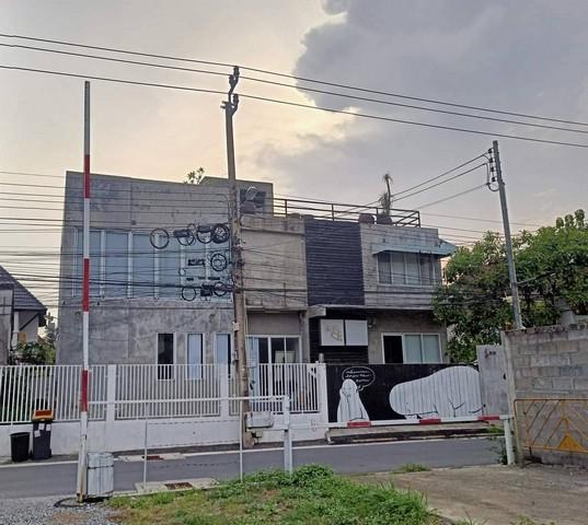 ให้เช่าโฮมออฟฟิศ สตูดิโอ Home Studio 540 ตรม. รวมดาดฟ้า ซอยสุขุมวิท 101-1 วชิรธรรมสาธิต 51 เดินทางสะดวก