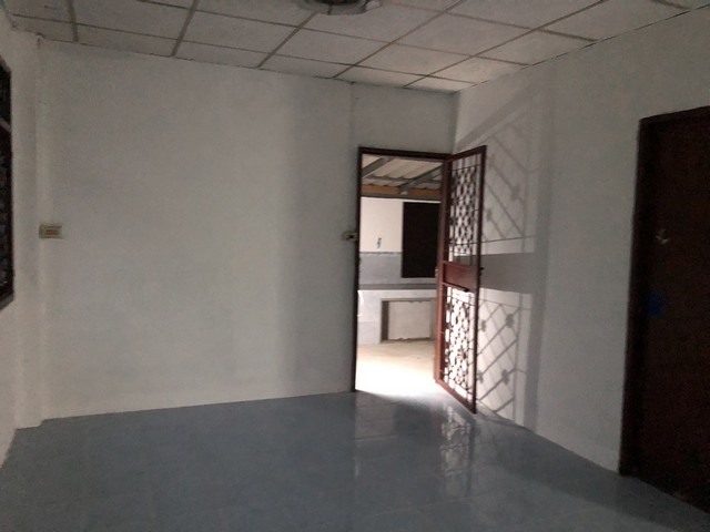 บอกขายที่ดินทำเลดีราคาคุยได้  บ้านปูน 1 ชั้น ต.บางเลน อ.บางใหญ่ 100 วา แหล่งเจริญ  นนทบุรี เนื้อที่ ราคาคุยได้ค่ะ