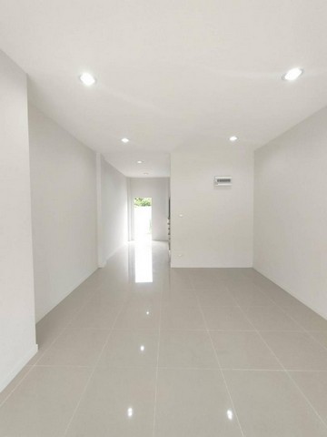 ให้เช่าอาคารพาณิชย์สร้างใหม่3ชั้น 165 ตร.ม.ย่านพระราม5นครอินทร์บางกรวยนนทบุรี