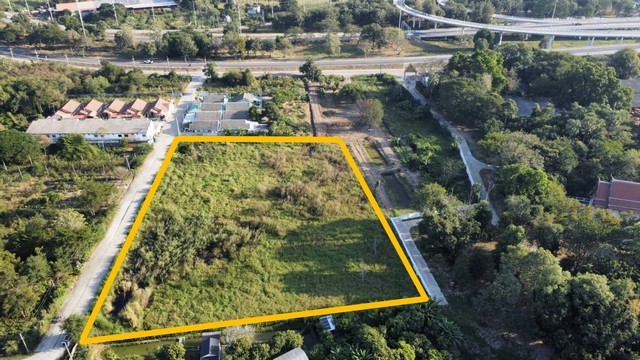 ขายที่ดิน บนทำเลทอง เนื้อที่ 5-0-85 ไร่ ต.บ้านอิฐ อ.เมือง จ.อ่างทอง