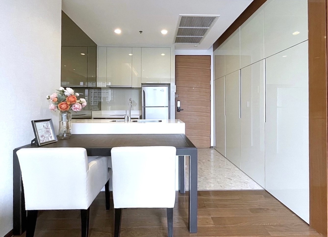 The Address Sukhumvit 28 Private Convenient 18th Floor BTS PhromPhong