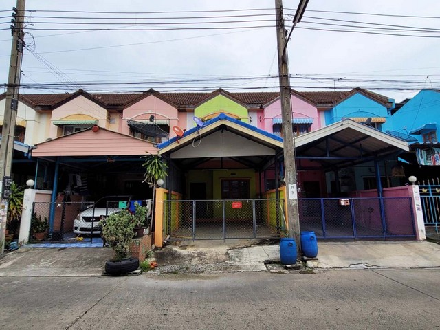 ขาย ทาวน์เฮ้าส์ วโรชา 4 บางเสาธง   ห่างจาก  โลตัสบางบ่อ 3.30 กม.