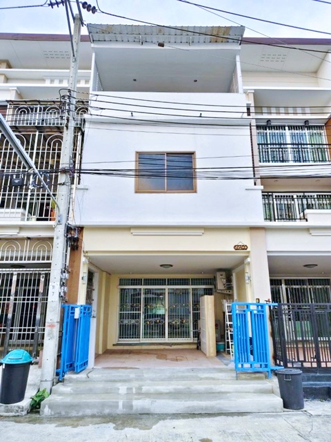 ถ. สาทร-กัลปพฤกษ์  MRT ภาษีเจริญ 2.6 กม. ทาวน์โฮมหรู 3 ชั้น 24 ตร.วา. 274 ตร.ม. 3 นอน 4 น้ำบิ๊กซี กัลปพฤกษ์ 500 ม. กำนันแม้น 9-15