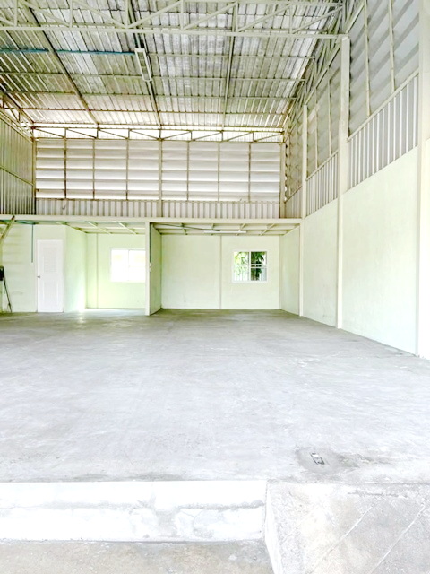 ริมถ.กาญจนาภิเษกMRT หลักสอง 1.6 กม.ให้เช่าโกดัง หลังมุม บางแค เพชรเกษม 150ตร.ม.  รร.บางแค 1.3 กม. มีห้องน้ำส่วนตัว ที่จอดรถกว้างขวาง