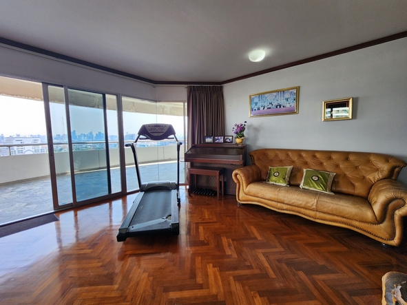 ขายคอนโด บางกอกริเวอร์มารีน่า 251 ตรม. ทุกห้องมองเห็น วิวแม่น้ำเจ้าพระยา แบบพาโนรามา ติด MRT สายสีน้ำเงิน