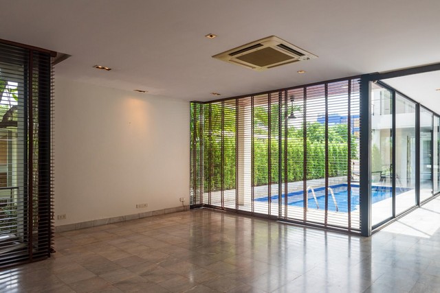 ให้เช่าบ้านเดี่ยว4ชั้นพร้อมสระส่วนตัวย่านอารีย์พญาไท750ตร.ม.ใกล้BTSอารีย์กระทรวงการคลัง