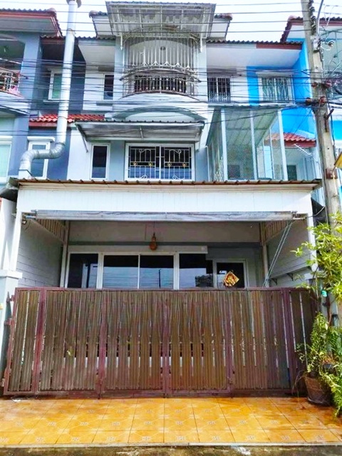 รร.นานาชาติคินเคด 2 2.0 กม.4 นอน MRTศรีนครินทร์ 38 900ม. ให้เช่าทาวน์โฮม 3 ชั้น พร้อม3แอร์ 25 ตร.วา. 300 ตร.ม.