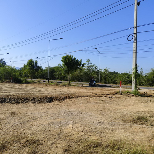 ขายที่ดิน  1 งาน  40 ตร.ว.(รวมโฉนด 2 แปลง) ที่ดินสวย ติดถนน 2 ด้าน ถนนทางหลวงชนบท (ปข.4020)ต.ปราณบุรี อ.ปราณบุรี จ.ประจวบคีรีขันธ์