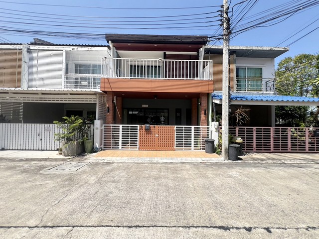 ขายทาวน์โฮม เดอะทรัสต์ ทาวน์ ราชพฤกษ์ - รัตนาธิเบศร์ ติดถนนราชพฤกษ์ ปรับปรุงใหม่ พร้อมอยู่