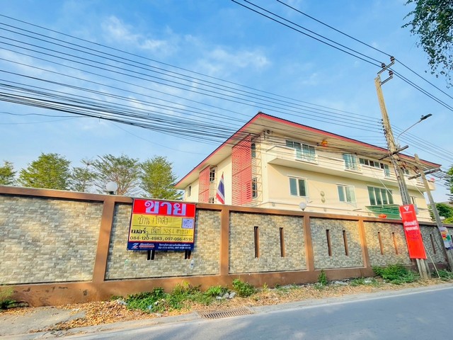 ขายโกดัง 3 ชั้น 378.4 ตารางวา  สภาพดีมาก พร้อมพื้นที่ใช้สอยเหลือเฟือ   ติดถนนประชาอุทิศ72  ทุ่งครุ   ZTK347