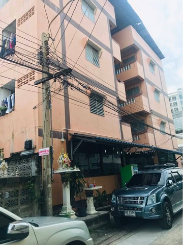 ขายอพาร์ตเมนต์ 4 ชั้น 48 ห้อง ทำเลBTSสายหยุด ราคา 18 ล้าน