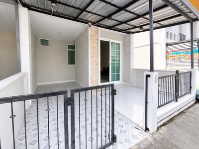 โกลเด้น ทาวน์ วิภาวดี–รังสิต เข้าเมืองง่าย ใกล้ทางด่วน ใกล้รถไฟฟ้า !! ขาย ทาวน์โฮม โกลเด้น ทาวน์ วิภาวดี–รังสิต ทำเลทอง วิภาวดี–รังสิต