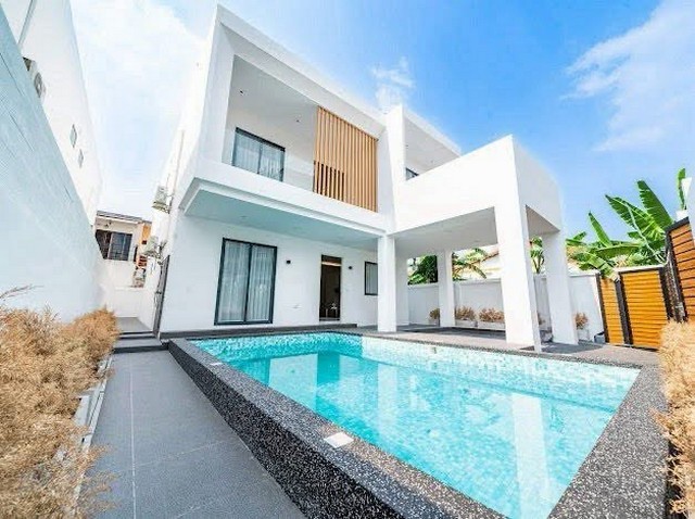 LV53469 ขาย พูลวิลล่าพร้อมสระว่ายน้ำที่ใจกลางพัทยา ชลบุรี ย่านชุมชนที่ดีเยี่ยม เดินทางไปใจกลางเมืองและเทพประสิทธิ์ได้สะดวก