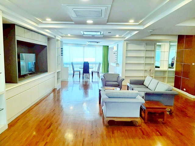 ห้องใหญ่หรู 261 ตร.ม.ใจกลางสุขุมวิท 24 ใกล้ BTS พร้อมพงษ์ 800 ม. Penthouse 261ตร.ม. เพรสซิเด้นท์ พาร์ค สุขุมวิท 24  3 นอน 4 น้ำ ชั้น 34