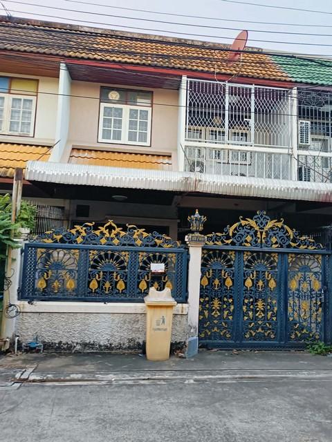 HR 9700  ให้เช่าทาวน์โฮม 2 ชั้น 4 ห้องนอน หมู่บ้านมหาวงษ์ 3 ซอยสุขุมวิท46 (ซอยภูมิจิตร) ใกล้ BTS พระโขนง