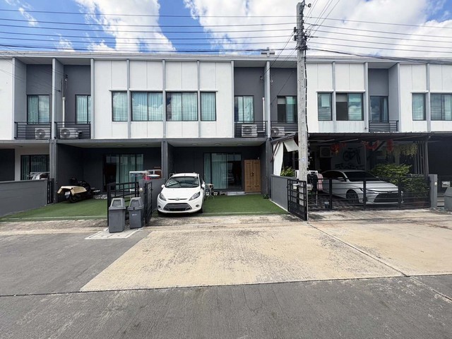 ขายทาวน์เฮ้าส์  หมู่บ้านพลีโน่ ชัยพฤกษ์-แจ้งวัฒนะ  ถนนทางหลวงชนบท นนทบุรี