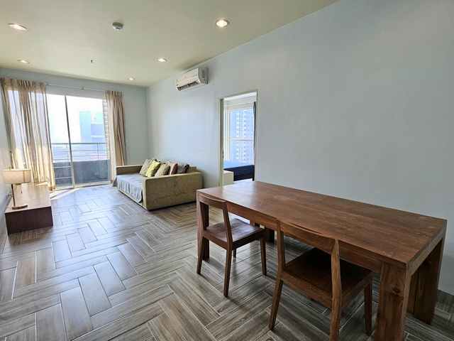 ให้เช่าคอนโด Lighthouse Condominium เจริญนคร ขนาด 70 ตร.ม. 2 ห้องนอน ตกแต่งครบ ชั้นสูง วิวเมือง ค่าเช่า 26000 บาท/เดือน