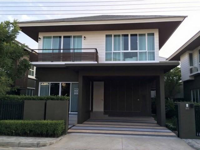 HR 9633  ให้เช่าบ้านเดี่ยว 2 ชั้น 50 ตร.ว. 3 ห้องนอน หมู่บ้านนาราโบทานิค ศรีนครินทร์ ใกล้ MRT ศรีลาซาล 300 เมตร