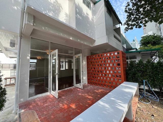 BH3902 ให้เช่าสำนักงาน สุขุมวิท 27 เขตวัฒนา ออฟฟิศใจกลางสุขุมวิท ขนาด 100 ตร.ม. จดทะเบียนบริษัทได้