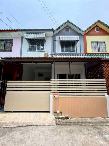 ให้เช่าทาวน์เฮาส์2ชั้น  ขนาด18ตรว มบ.มณีแก้ว (ข้าวหลาม-สุขุมวิท) รีโนเวทใหม่ พร้อมอยู่ บ้านเช่าราคาถูก เมืองชลบุรี