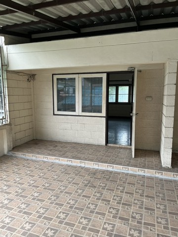 ทาวน์โฮม 3 ชั้น 33.9 ตร.วา ราคาต่ำสุดในตลาด ทำเลสะดวก ใกล้รถไฟใต้ดิน เดอะมอลล์บางกะปิ ม.ราม นิด้า สวนพฤกษชาติคลองจั่น