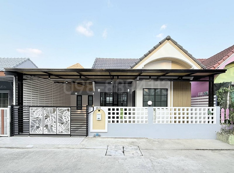 ขายบ้านแฝด 1 ชั้น ม.นันทวัน 4 ซ.เลียบวารี 53 เนื้อที่ 27.6 ตรว 3นอน 2น้ำ ปูกระเบื้องใหม่ทั้งหลัง