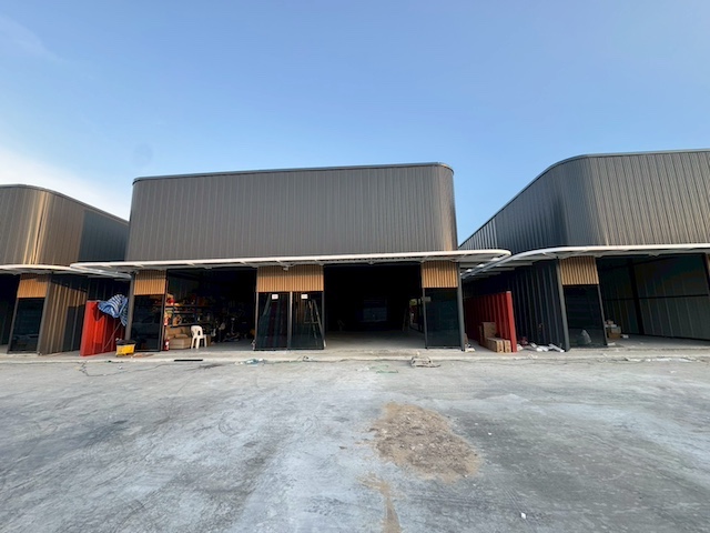 BST1075 ให้เช่าโกดังพร้อมออฟฟิศ Storix Warehouse โยธินพัฒนา ลาดพร้าว ใกล้เลียบด่วนรามอินทรา มีหลายขนาด เริ่มต้น 114 ตร.ม. อาคารใหม่