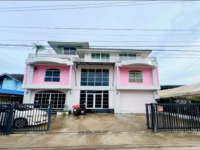 ให้เช่าบ้านอาคาร 4 ชั้น 99 ตรว. พื้นที่ 698 ตรม. 9 ห้อง ย่านพัฒนาการตัดใหม่ ซอยพัฒนาการ97