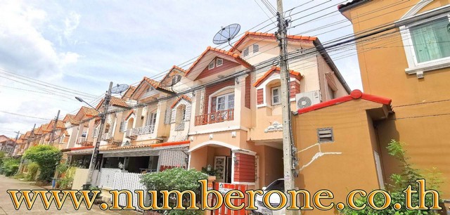townhome -  1590000 THB   ทรัพย์ดี ทำเลดี ตัวบ้านอยู่ต้นโครงการ ภายในโครงการมี รปภ.24 ชั่วโมง พร้อมกล้อง CCTV บรรยากาศดี เงียบสงบ สภาพแวดล้อมดี การเดินทางสะดวก เข้าออกได้หลายเส้นทาง