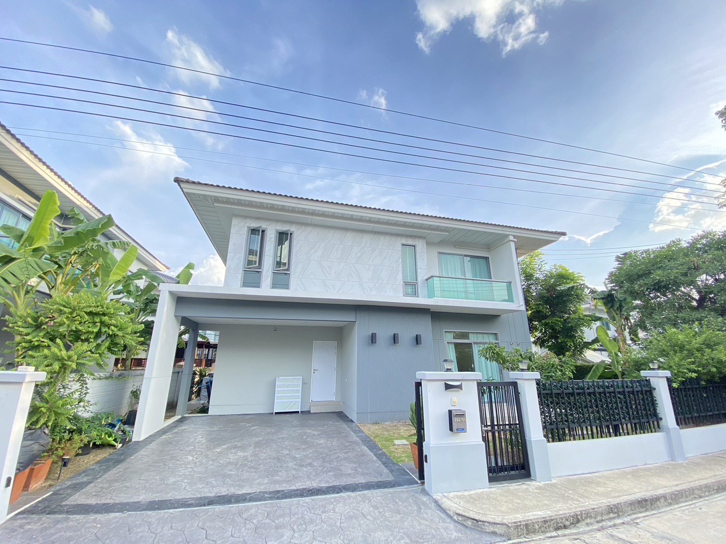 ID :  SHO เพอร์เฟคเพลส สถานีไทรม้า 690310 ขายด่วน ๆ บ้าน เพอร์เฟค เพลส รัตนาธิเบศร์ สถานีไทรม้า 8900000 BAHT.  0 Rai 0 NGAN 62 ตาราง-วา ไม่ไกลจาก สถานีรถไฟฟ้าไทรม้า เดินทางง่าย