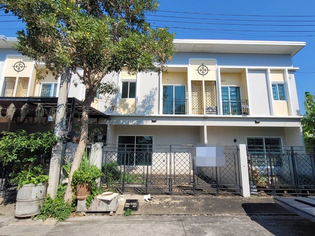 ขายทาวน์เฮ้าส์  หมู่บ้านเดอะนิช รามอินทรา  ซอย 2/1 ซอยพระยาสุเรนทร์ 30 (แสงศรี) กรุงเทพมหานคร