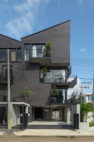 ราคาเริ่มต้นที่ 8.9 ล้าน (บ้านเปล่า) ดีไซน์ที่โดดเด่น สไตล์ลอฟ์ท ไม่เหมือนใคร ใช้ชีวิต Hybrid Living ที่เป็นได้ทั้ง ออฟฟิศ และที่อยู่อาศัย