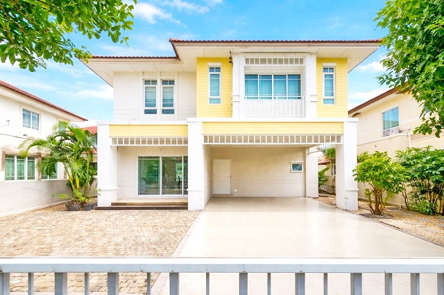 คฤหาสน์ บ้านเดี่ยวให้เช่า 3นอน โรงเรียนสาธิตพัฒนา 700ม. ซาฟารีเวิลด์ 900ม. 3น้ำ. 70 ตร.ว. 280 ตร.ม. 2ชั้น เฟอร์นิเจอร์ครบ 5แอร์ทั้งหลัง