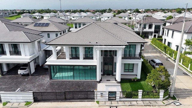 ให้เช่า บ้านเดี่ยว Luxury เศรษฐสิริ กรุงเทพ - ปทุมธานี วิวสนามกอล์ฟ