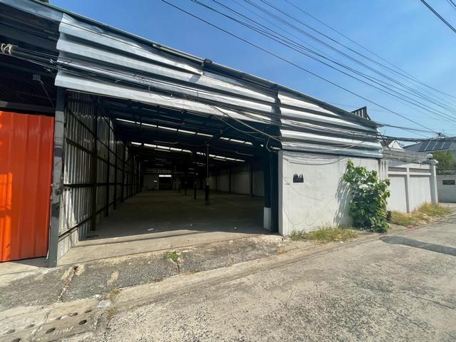 BR 1660 ให้เช่าโกดังซอยนวมินทร78 ใกล้ตลาดปัฐวิกรณ์ ที่ดิน 90 ตรว. โกดัง 330 ตารางเมตร 10 ล้อเข้าใด้