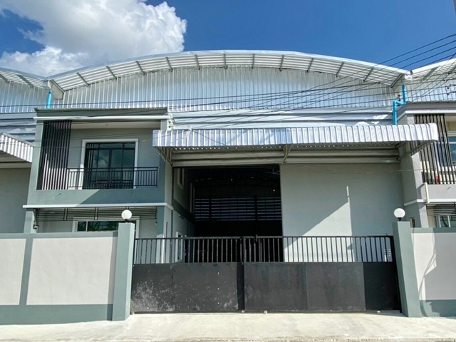 เอกชัย โกดัง พร้อมออฟฟิศ 2 ชั้น ตลาดนัดโพธิ์แจ้ 3.4 กม.สามารถทำโรงงานได้  688 ตร.ม. รร.ทานตะวันไตรภาษา 2.6 กม. เช่า-ขายโรงงาน  แถวคอกกระบือ