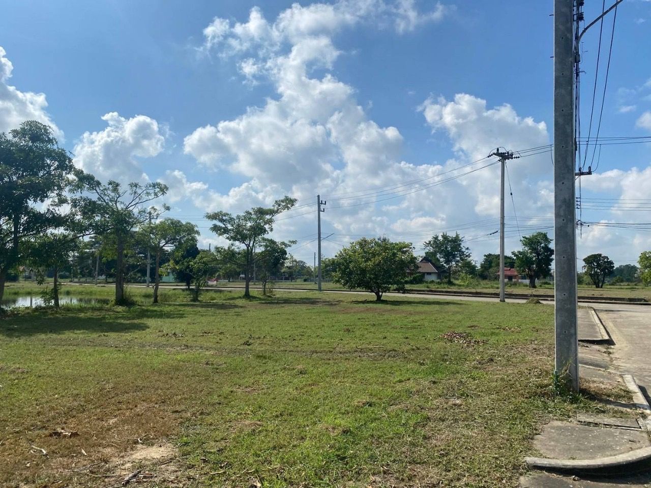 ขายที่ดินเปล่า ทำเลดี โครงการล้านนาเลควิว (แปลงมุมติดเลคใหญ่) ใกล้เมืองเชียงใหม่