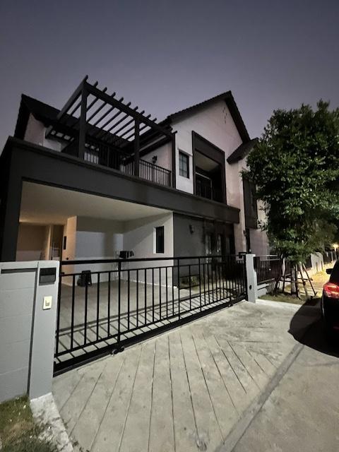 ให้เช่าบ้านเดี่ยว 2 ชั้น 303 ตร.ม. CENTRO BANGNA หลังเมกะบางนา (ยังไม่เคยเข้าอยู่)