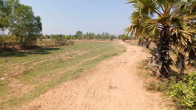 ขายถูกที่ดิน เนื้อที่ 22 ไร่ 2 งาน 84 ตร.ว. ทำเลดี ใกล้ทางสาธารณะ ต.หันห้วยทราย  อ.ประทาย จ.นครราชสีมา