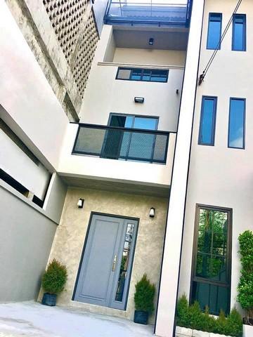 ให้เช่าตึกแถว3ชั้น4นอนย่านลาดพร้าวบางกะปิรามคำแหงซอยลาดพร้าว124สไตล์ลอฟท์ ใกล้MRTมหาดไทย