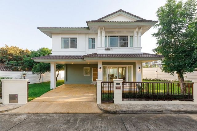 บ้านเดี่ยวหรูหรา ลดราคาพิเศษ 11 ล้าน 108.5 ตรว. #สีวลี #ราชพฤกษ์ #สไตล์โมเดิร์นโคโลเนียล #สร้างตามหลักฮวงจุ้ย #เฟอร์นิเจอร์ครบ