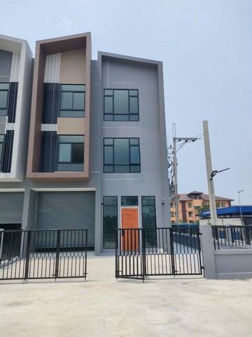 ให้เช่าโฮมออฟฟิศพร้อมโกดังหลังมุมซอยกัตนาบางใหญ่นนทบุรีใกล้รพ.บางใหญ่เหมาะทำโฮมออฟฟิศเก็บสินค้า