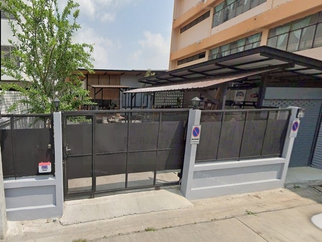 ขายที่ดินพร้อมบ้าน เนื้อที่ 96 ตารางวา ลาดพร้าว71 สังคมสงเคราะห์ 16 ย่านเลียบด่วน ใกล้เซ็นทรัลอีสวิลล์