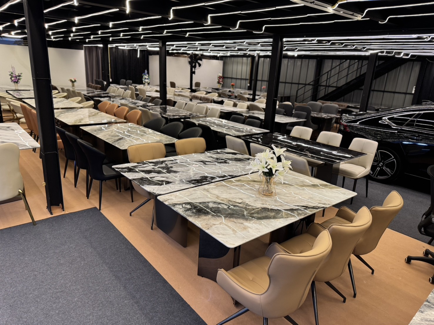 เซ้ง SALE โล๊ะ โกดัง นวลจันทร์56 โปรโต๊ะกินข้าว (หินอ่อน) 11.11 มาเเล้วว